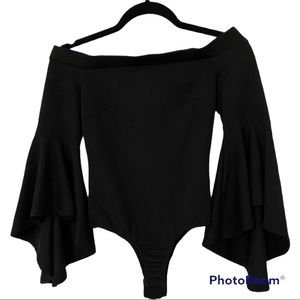 SEEK THE LABEL Flowy Bell Sleeve Black Bodysuit S